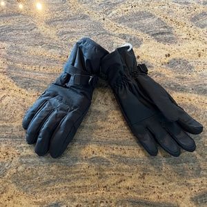 Thinsulate Black Snow Gloves (L-XL) New with Tags.